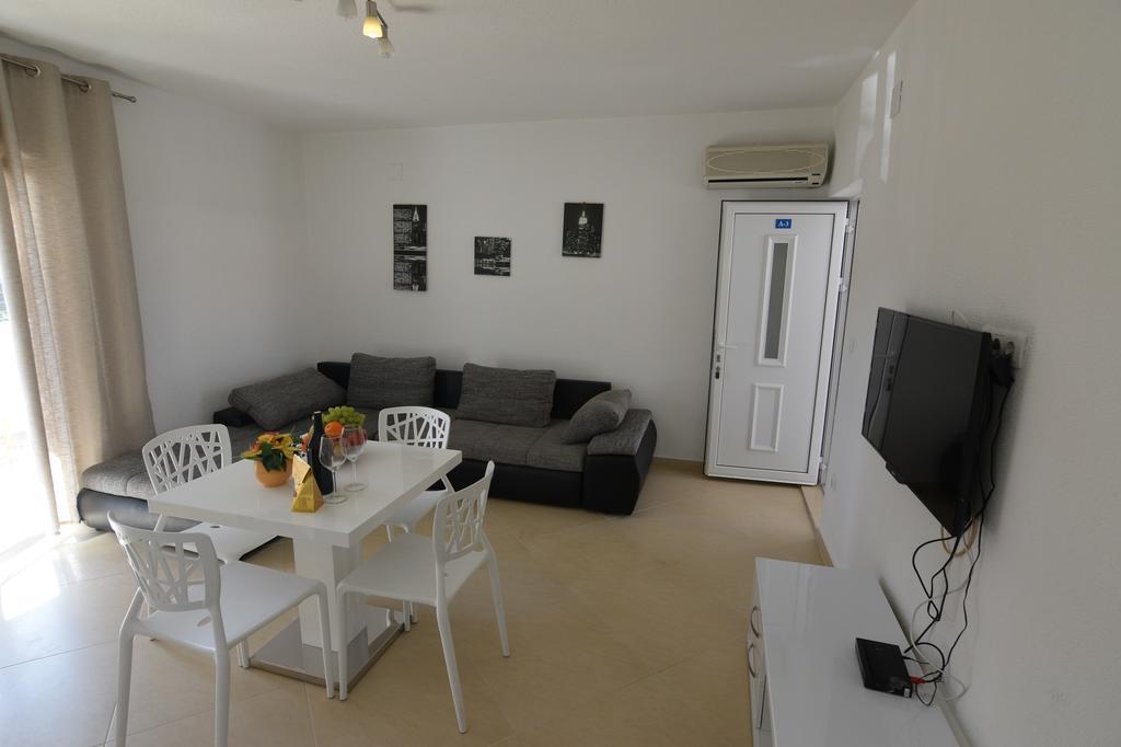 Apartments Batarilo Biograd Na Moru Dış mekan fotoğraf